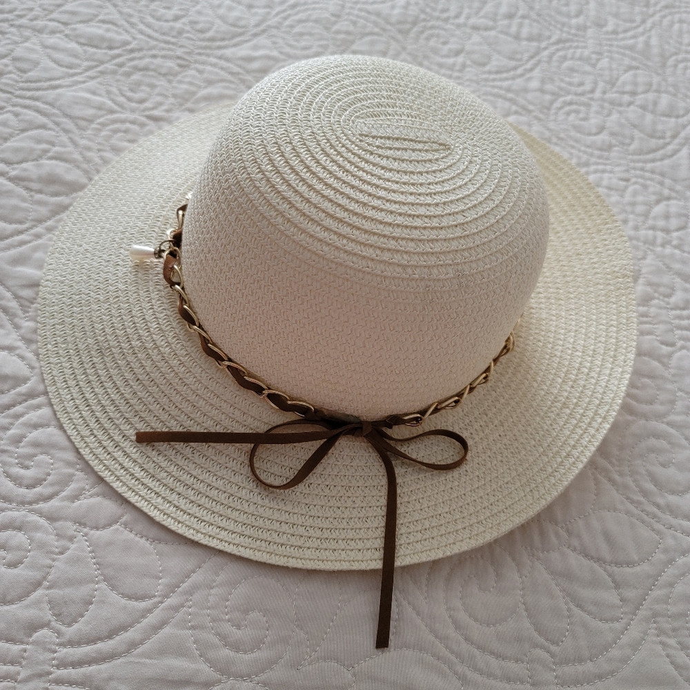 Straw hat - Picture 2 of 2